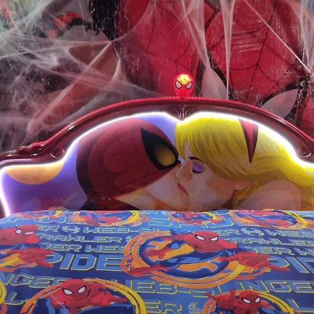 Spiderman House Pensionat