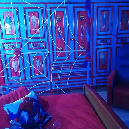 Spiderman House Pensionat