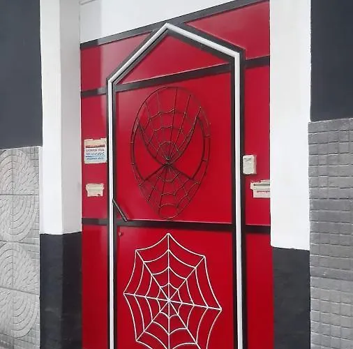 Spiderman House 3* 卡塔尼亚