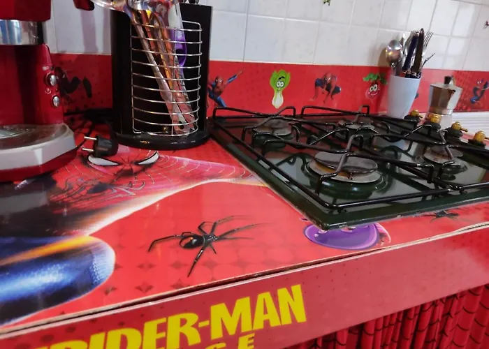 Spiderman House 招待所 卡塔尼亚
