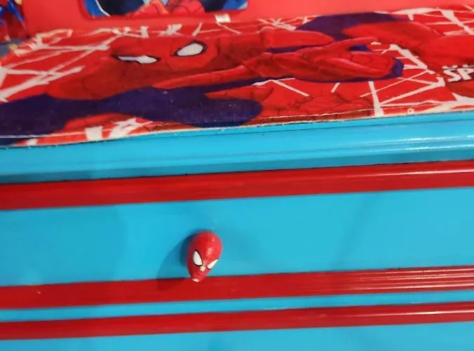 Spiderman House 3* 卡塔尼亚