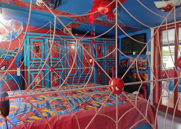 Spiderman House 卡塔尼亚