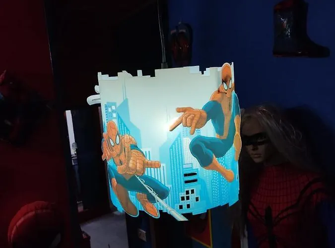 Spiderman House 3* 卡塔尼亚